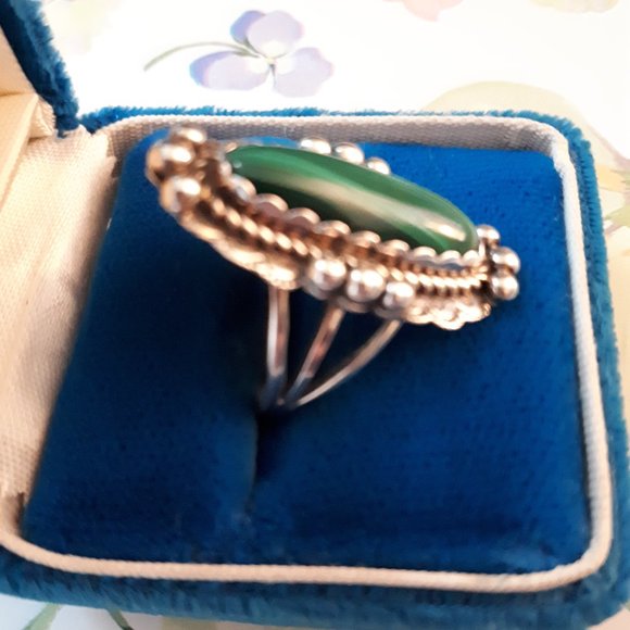 Ring - Sterling Silver and Malachite - Stamped and Hallmarked - Picture 2 of 3
